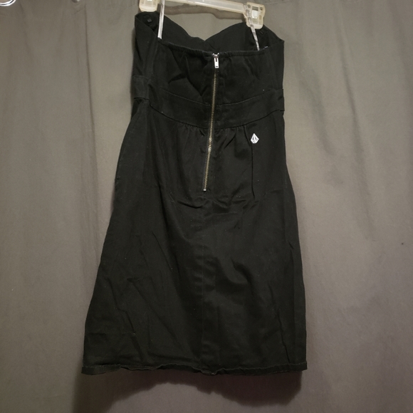 The Leisure Side Of Volcom - (Size S) Black Dress - Picture 3 of 7